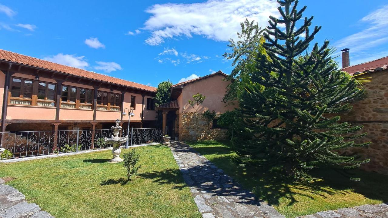 Palacio Del Conde De Rebolledo Villaviciosa de la Ribera Extérieur photo